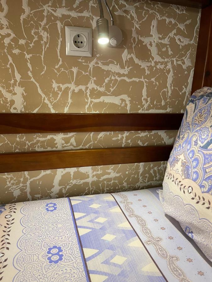 Sweet Hostel ヴィーンヌィツャ エクステリア 写真